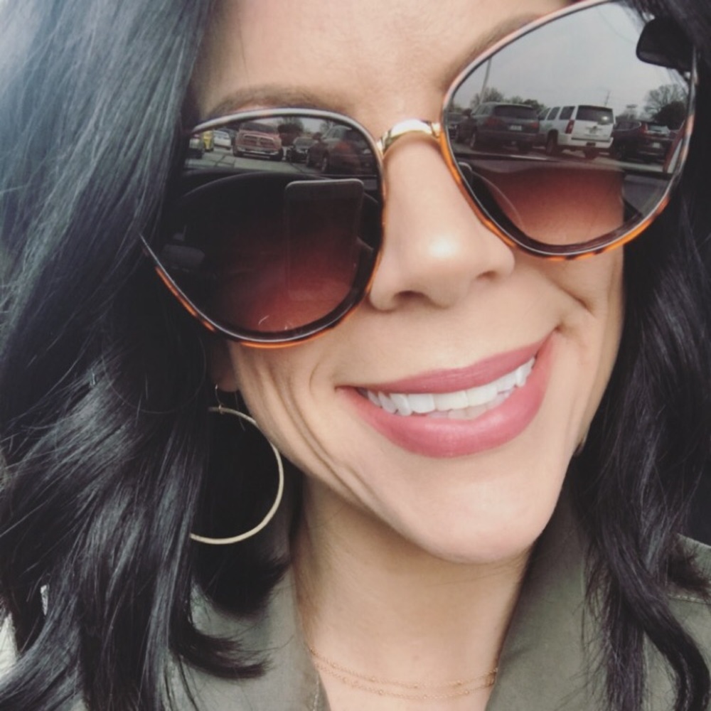 Meet your Posher, Renee